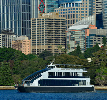 Clearview Glass Boat lunch cruise gliding through Sydney harbour